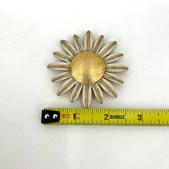 AVON Vintage Gold Tone Daisy Brooch Pin - Picture 4 of 4